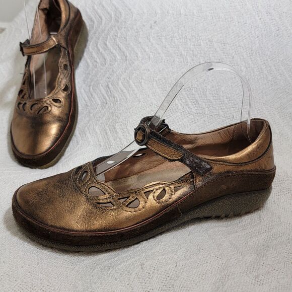 Naot Rahina Brown Copper Metallic Maryjanes Size EU 39 US 8‎ Comfort Leather - Picture 1 of 15